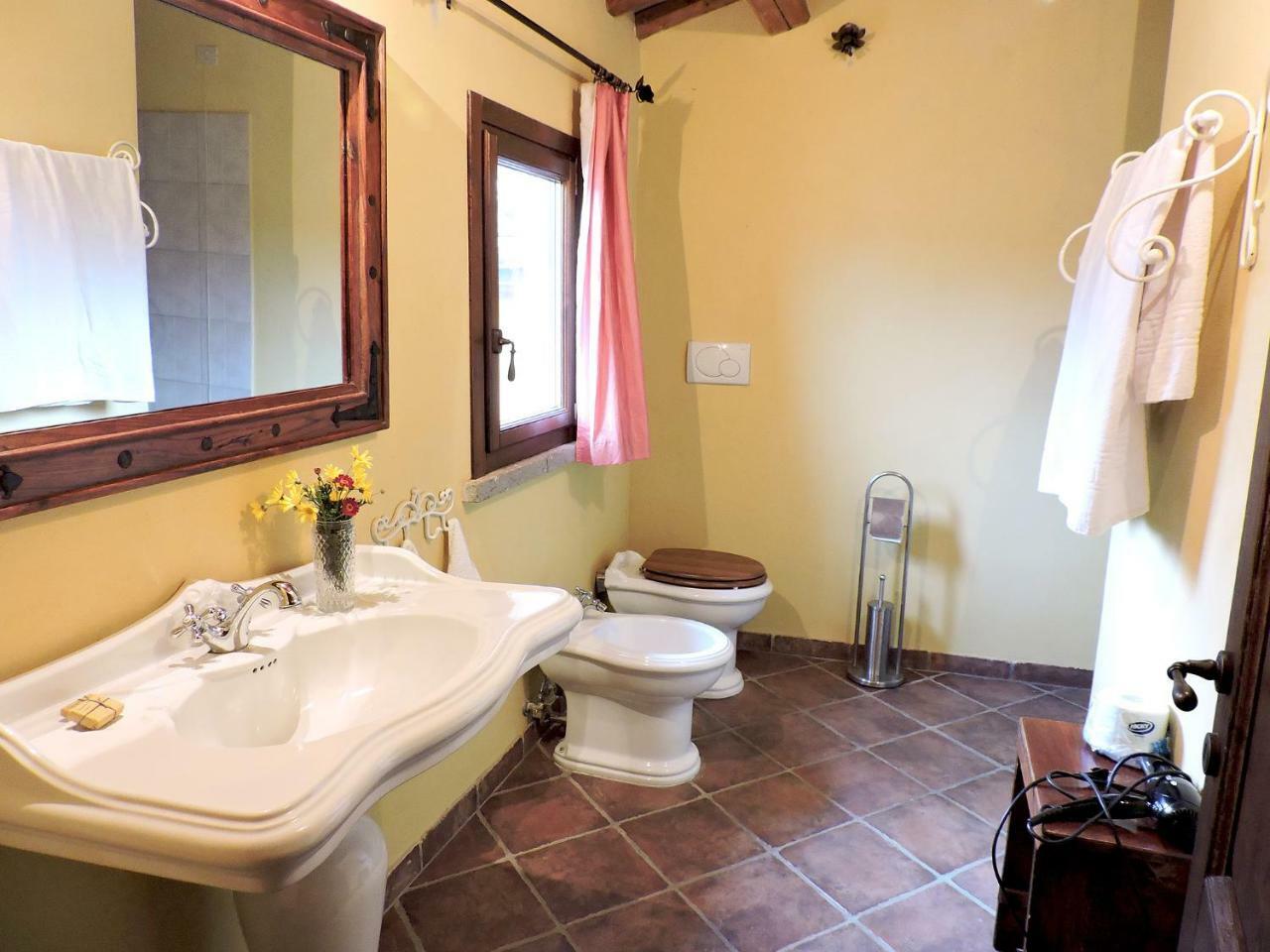 Casale Fedele Family Relax B&B Vicino Al Borgo Ronciglione  Exteriör bild